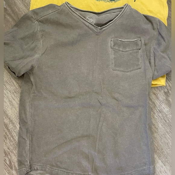 Bundle of 3 boys t shirts. - Picture 4 of 7